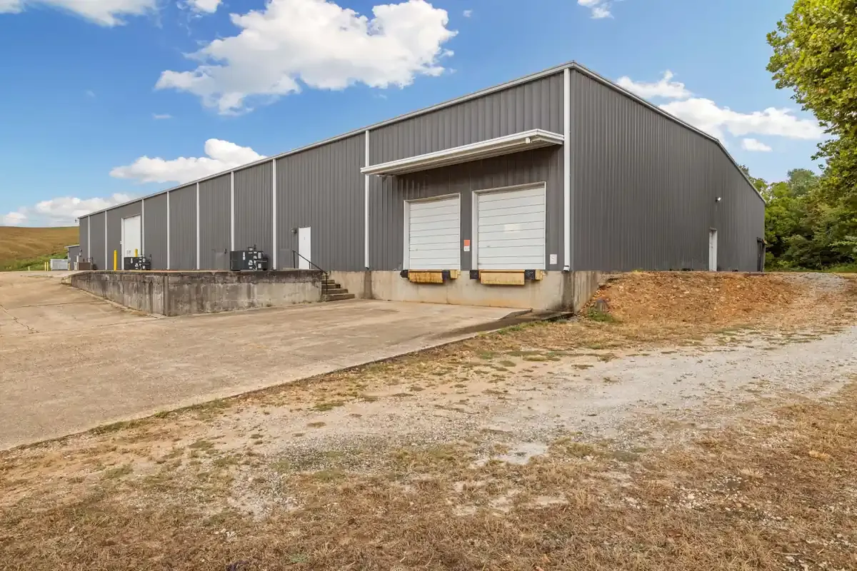 Loading dock KO Storage of Harrison, AR